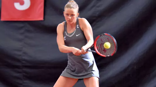 Aneta Miksovska 2017 Action