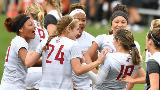 Soccer celebrates Maddy Haro's goal against Oregon State