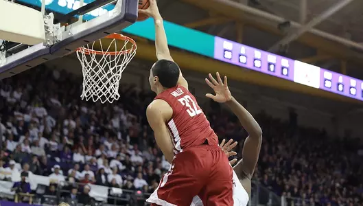 Tony Miller dunks at Washington