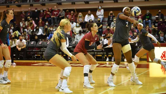 Kaylah Williams with a dig in the loss to USC