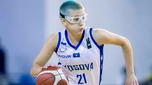 WBBTuhinaSigningPhoto