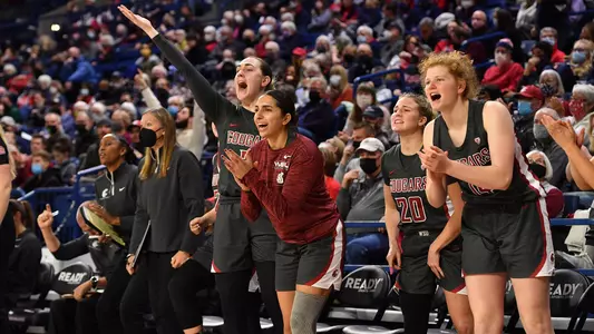 22WBBTeamBenchatGonzaga