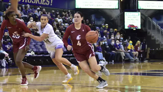 22WBBLegerWalkerkatUW