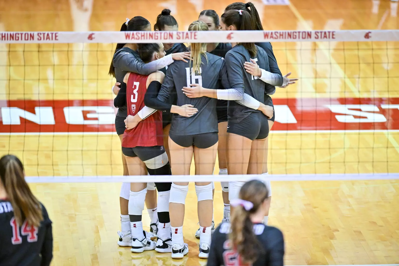 Washington State volleyball fell, 3-0, to eighth-ranked Stanford on Friday, Oct. 28, 2022, in Bohler Gym.