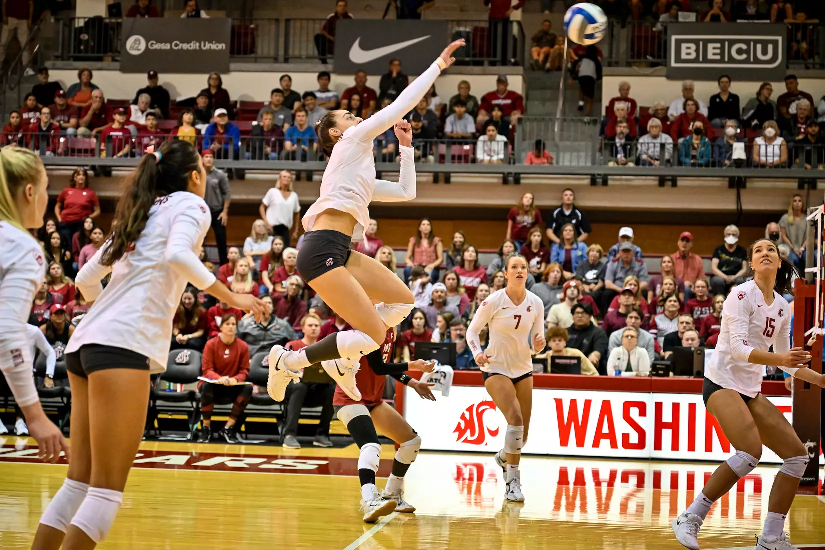 WSU defeats No. 12 Oregon, 3-0, on Oct. 7, 2022, at Bohler Gym