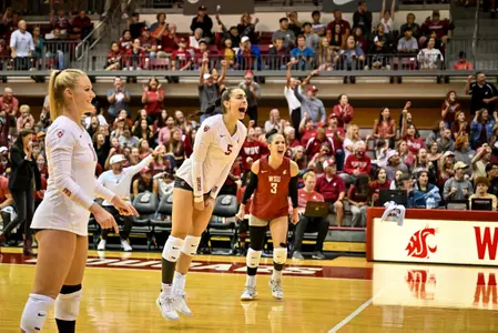 WSU defeats No. 12 Oregon, 3-0, on Oct. 7, 2022, at Bohler Gym