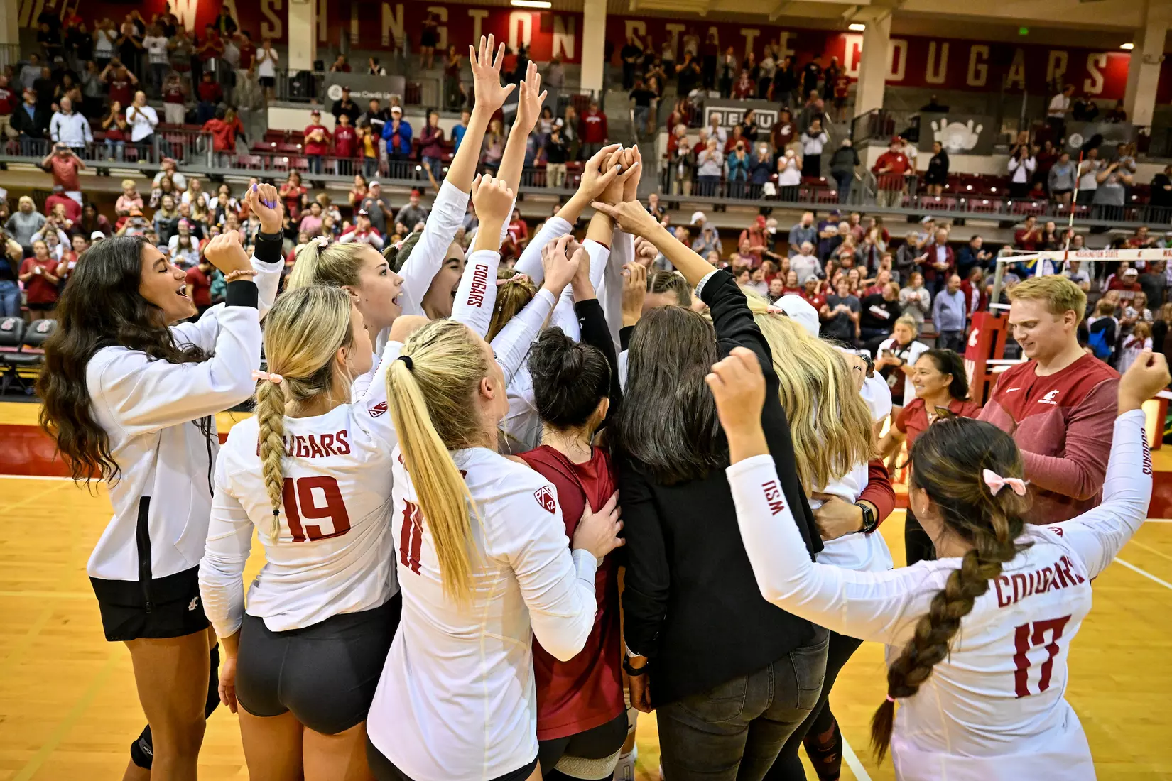 WSU defeats No. 12 Oregon, 3-0, on Oct. 7, 2022, at Bohler Gym