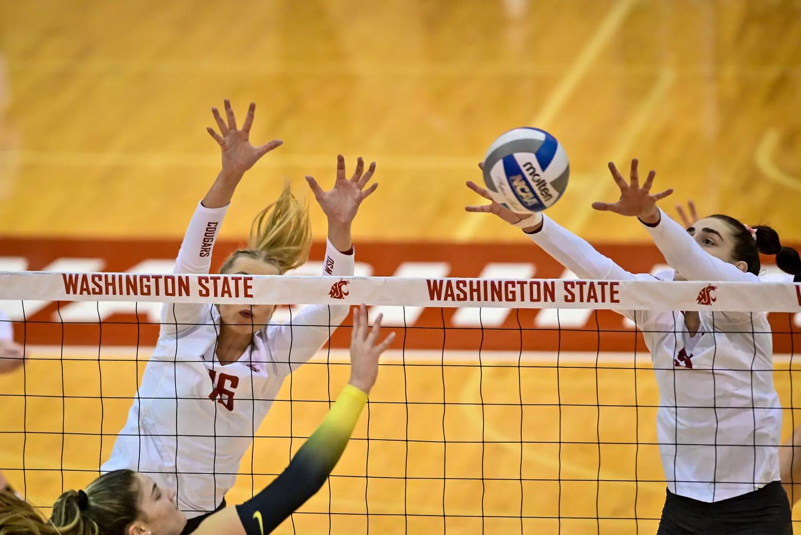 WSU defeats No. 12 Oregon, 3-0, on Oct. 7, 2022, at Bohler Gym