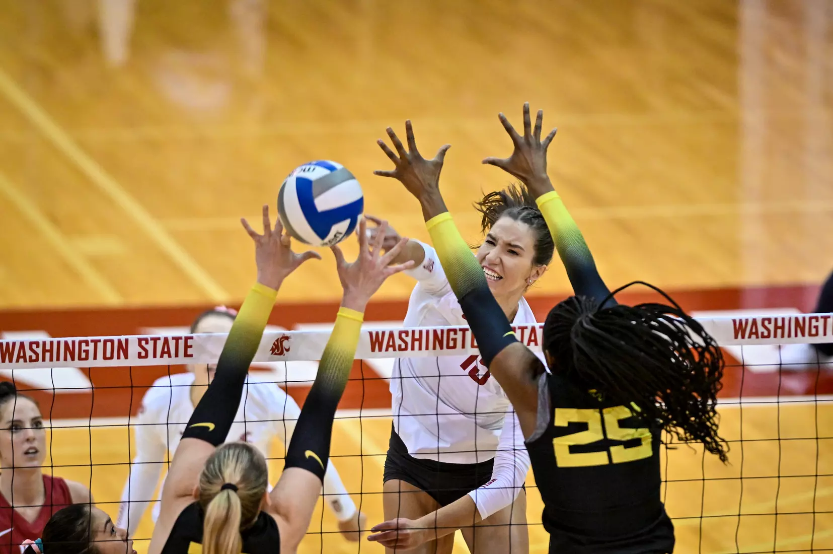 WSU defeats No. 12 Oregon, 3-0, on Oct. 7, 2022, at Bohler Gym