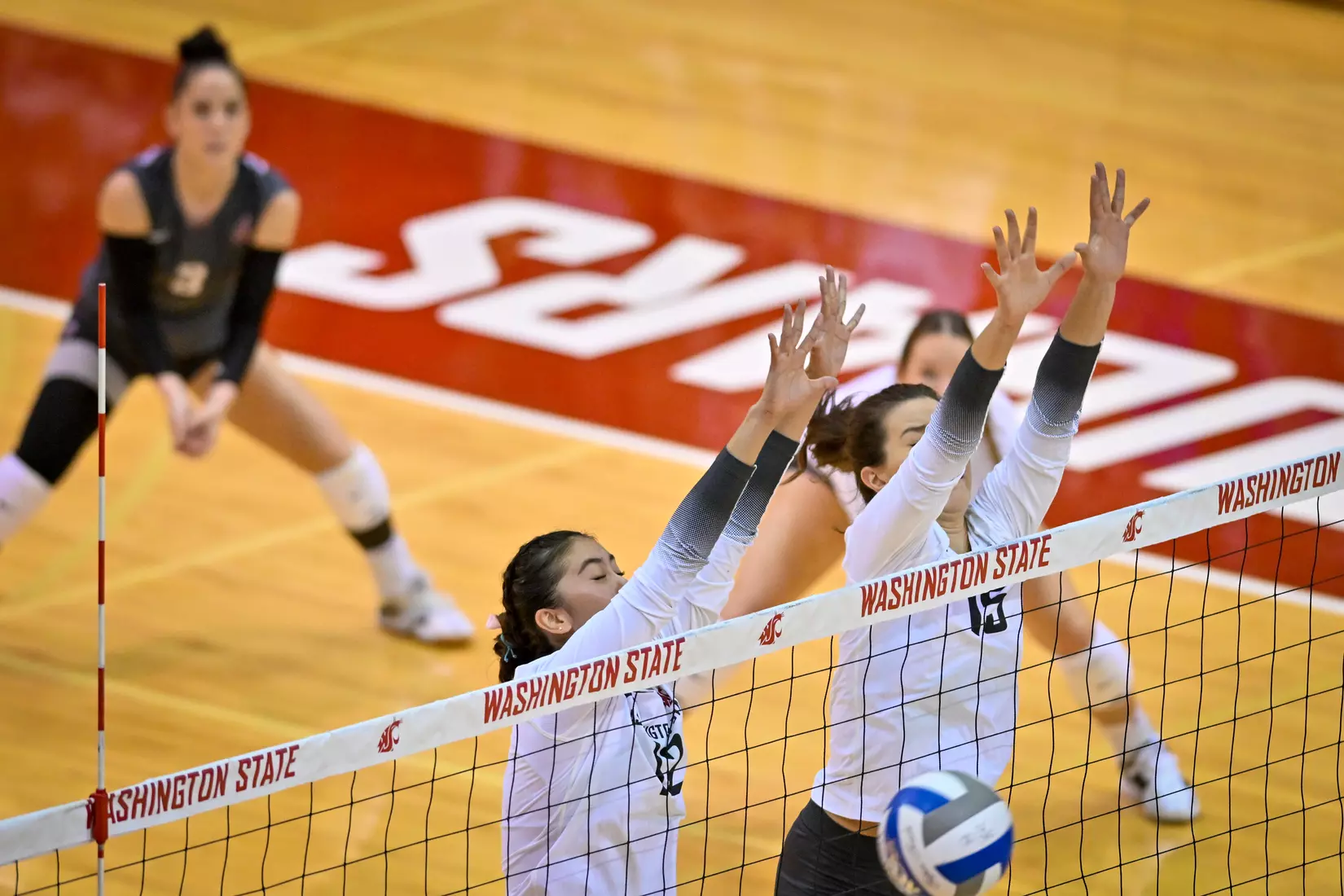 Washington State defeated Oregon State, 3-0, on Sunday, Oct. 9, in Bohler Gym.
