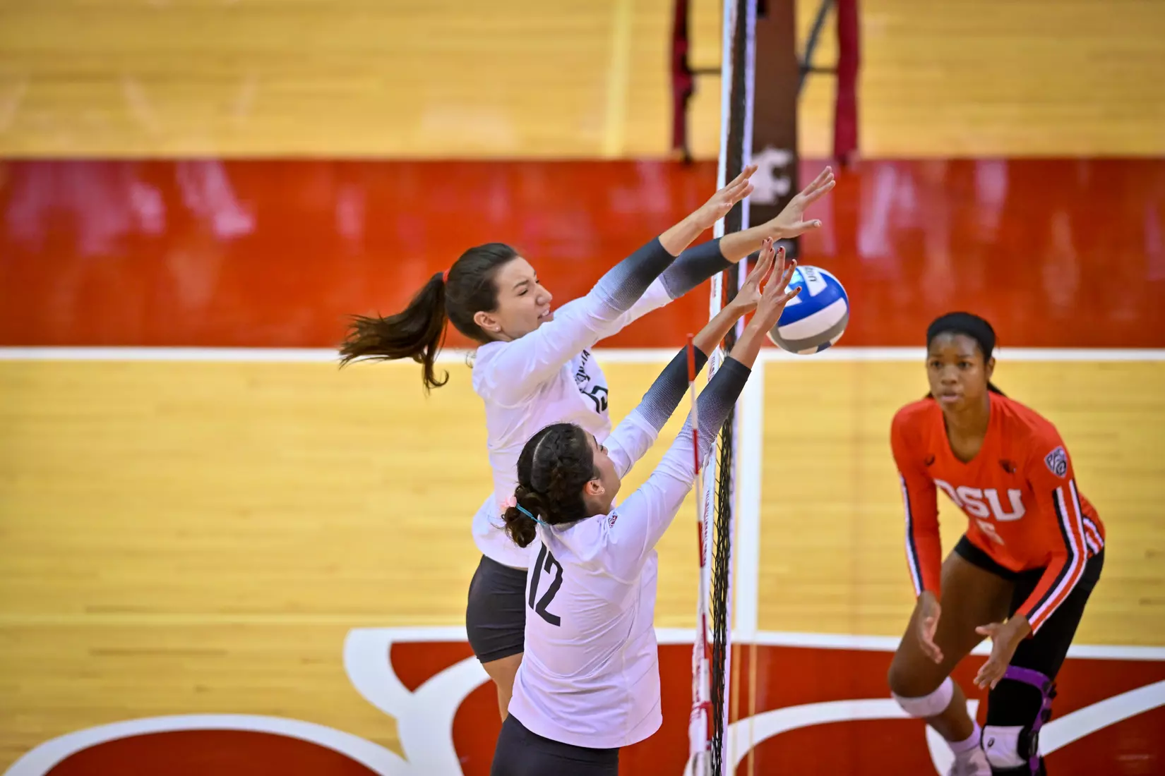 Washington State defeated Oregon State, 3-0, on Sunday, Oct. 9, in Bohler Gym.