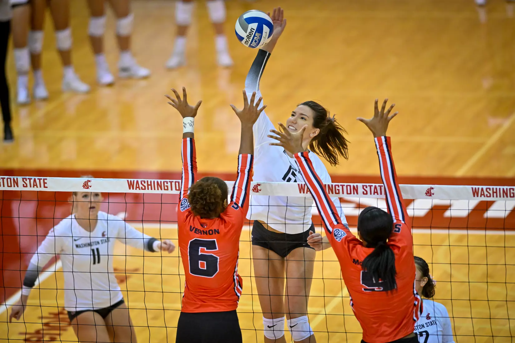 Washington State defeated Oregon State, 3-0, on Sunday, Oct. 9, in Bohler Gym.