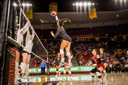Washington State volleyball defeated Arizona State, 3-0, on Friday, Nov. 11, 2022, at Desert Financial Arena in Tempe, Ariz.