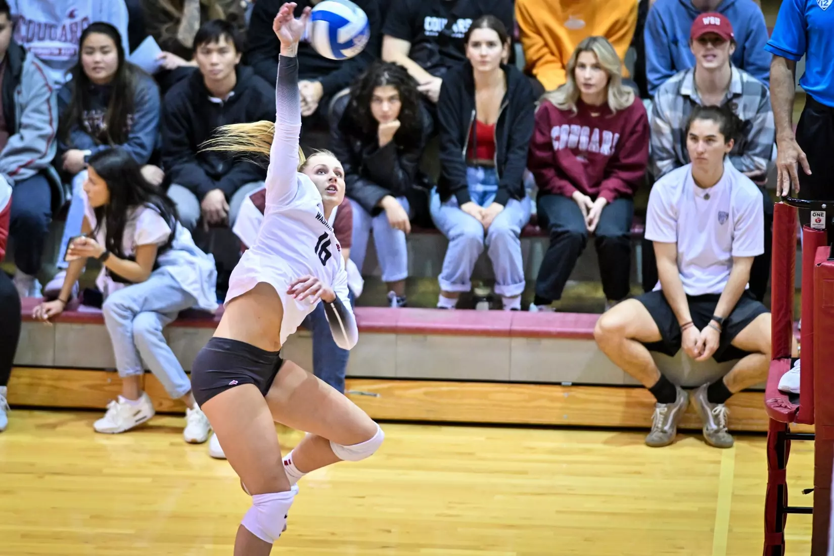 Washington State volleyball defeated Utah, 3-0 (25-20, 25-12, 25-18) on Friday, Nov. 18, 2022 in Bohler Gym.