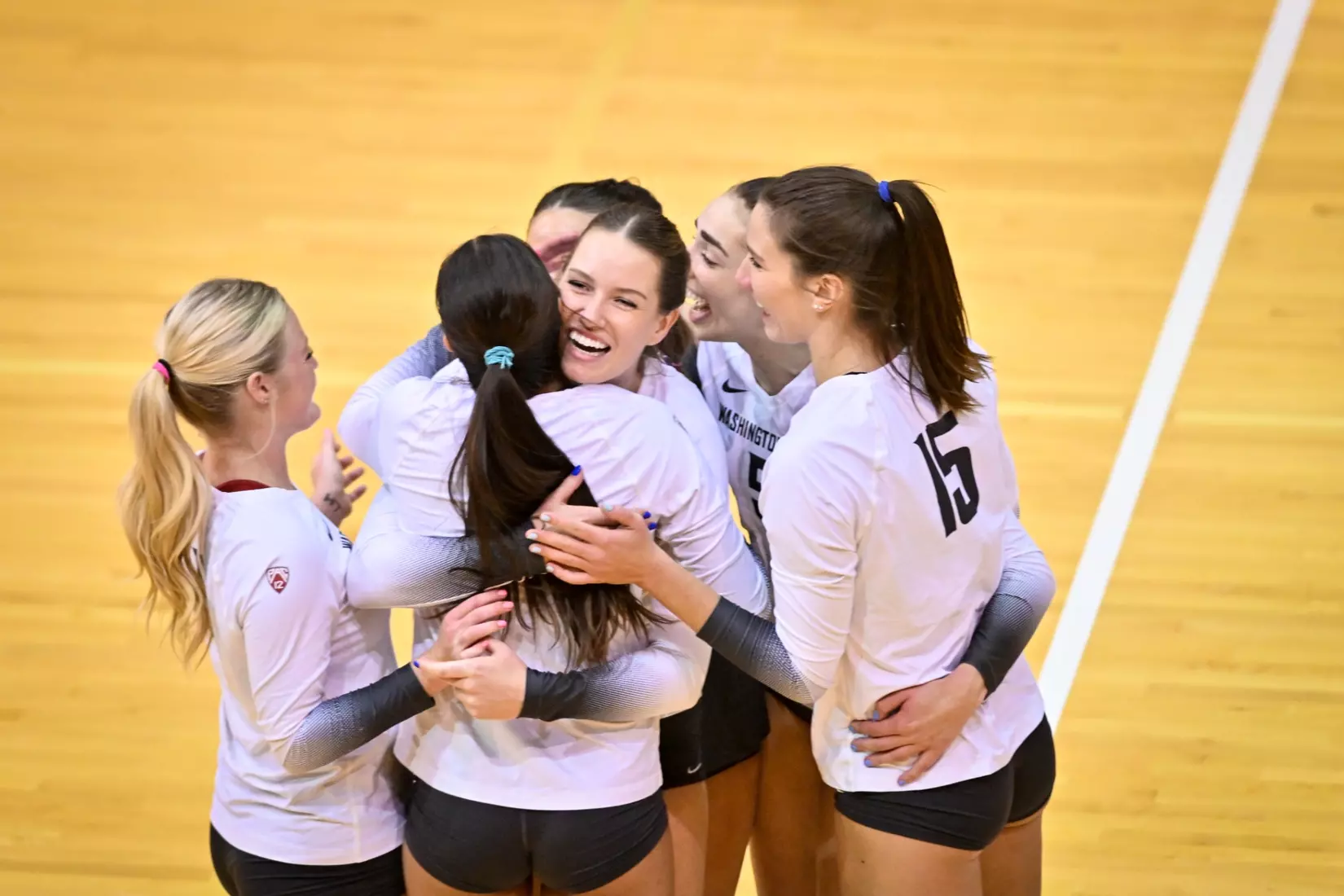 Washington State volleyball defeated Utah, 3-0 (25-20, 25-12, 25-18) on Friday, Nov. 18, 2022 in Bohler Gym.