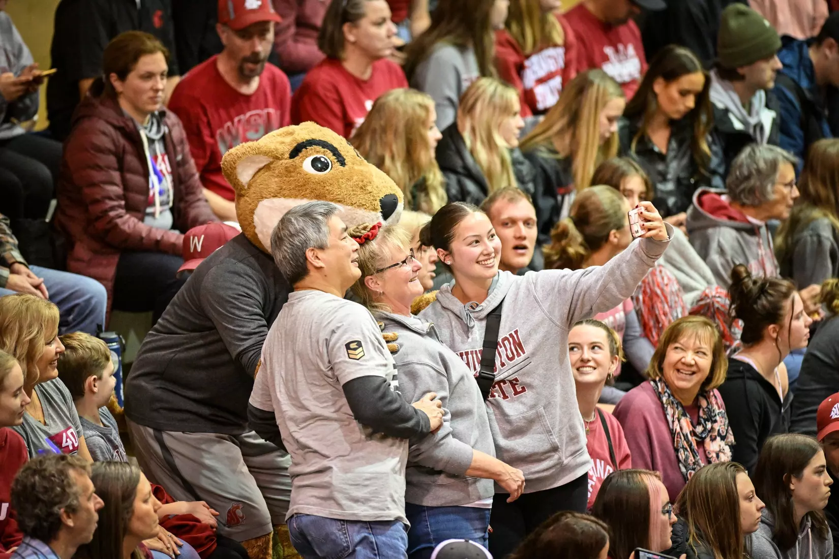 25th-ranked Washington State defeated 24th-ranked Washington, 3-0, on Friday, Nov. 25, 2022, in Bohler Gym.