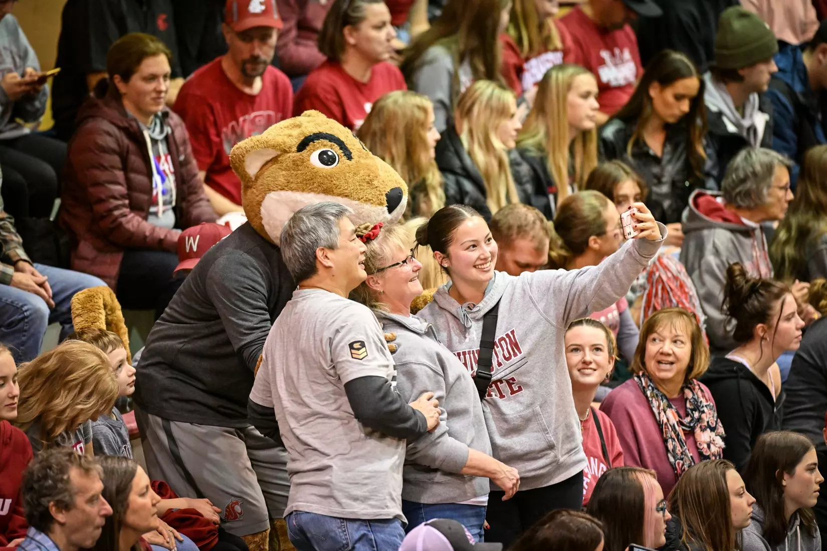 25th-ranked Washington State defeated 24th-ranked Washington, 3-0, on Friday, Nov. 25, 2022, in Bohler Gym.