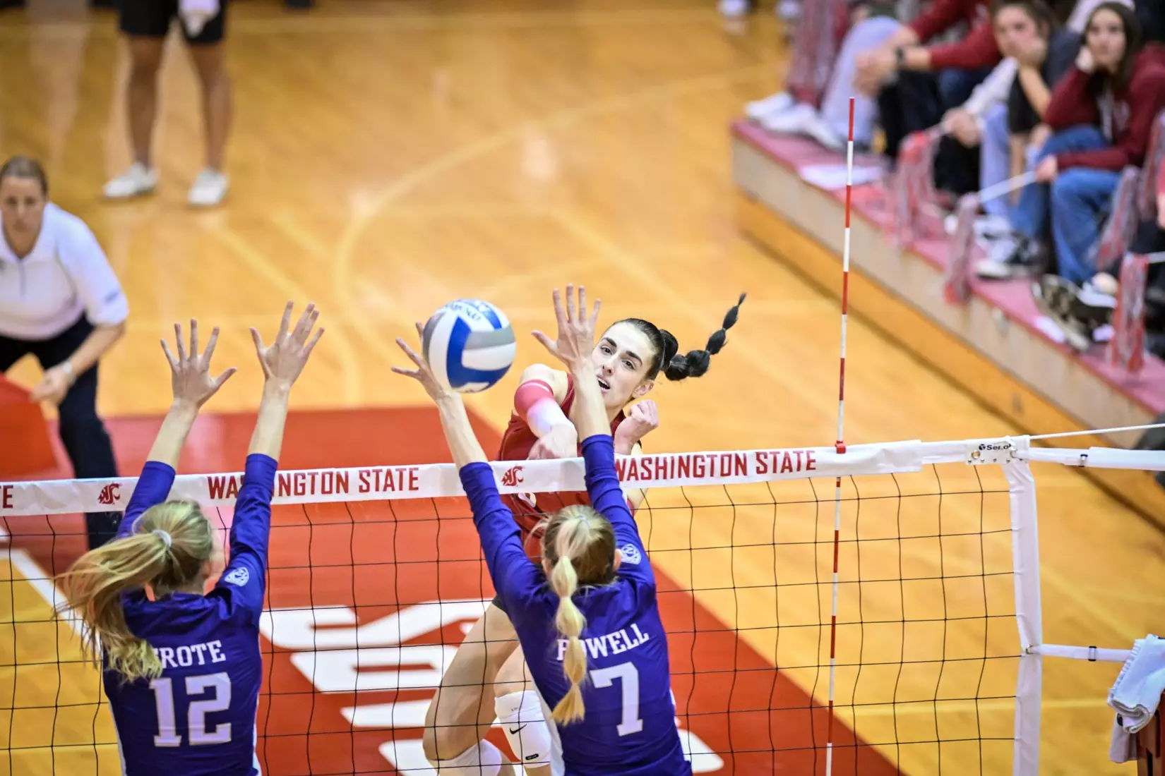 25th-ranked Washington State defeated 24th-ranked Washington, 3-0, on Friday, Nov. 25, 2022, in Bohler Gym.