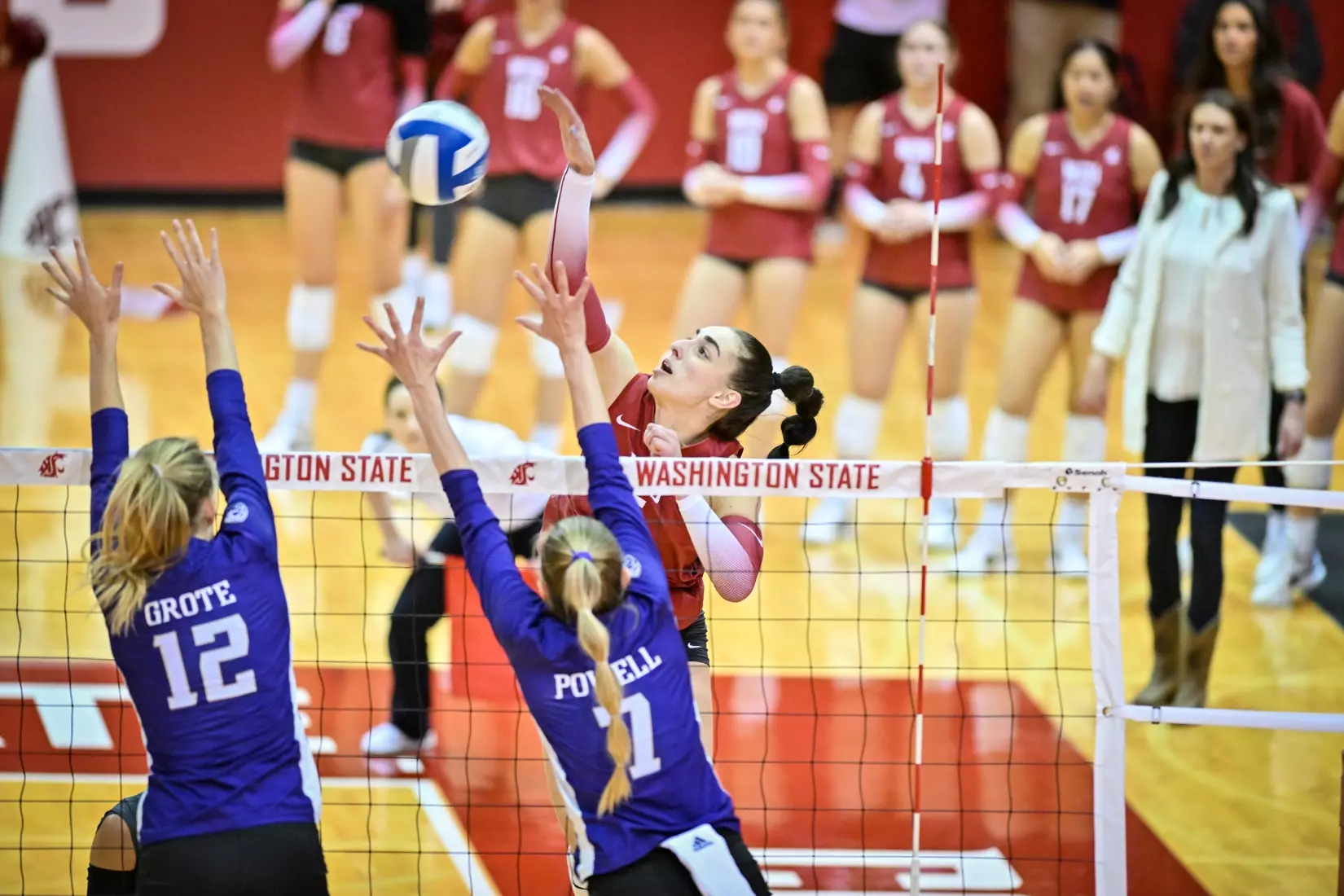 25th-ranked Washington State defeated 24th-ranked Washington, 3-0, on Friday, Nov. 25, 2022, in Bohler Gym.