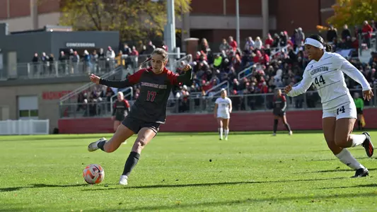 Lily Boyden scores against Washington