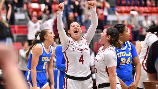 22WBBLegerWalkerCelebrationvsUCLA