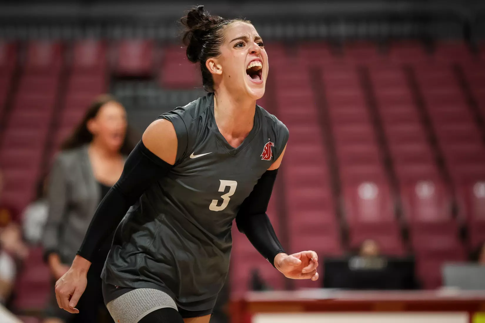 WSU volleyball fell in five sets to No. 22 Pepperdine at the University of Minnesota Diet Coke Classic.