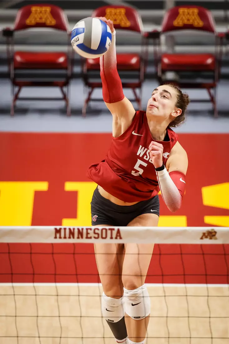 WSU volleyball fell in five sets to No. 22 Pepperdine at the University of Minnesota Diet Coke Classic.