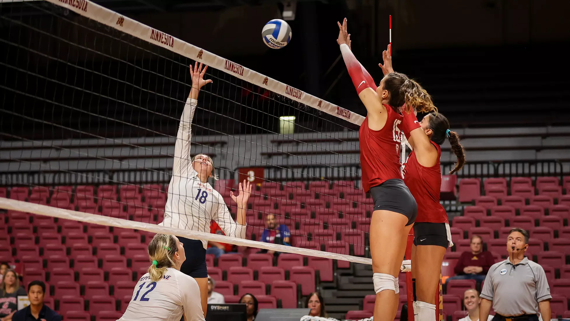 WSU volleyball fell in five sets to No. 22 Pepperdine at the University of Minnesota Diet Coke Classic.