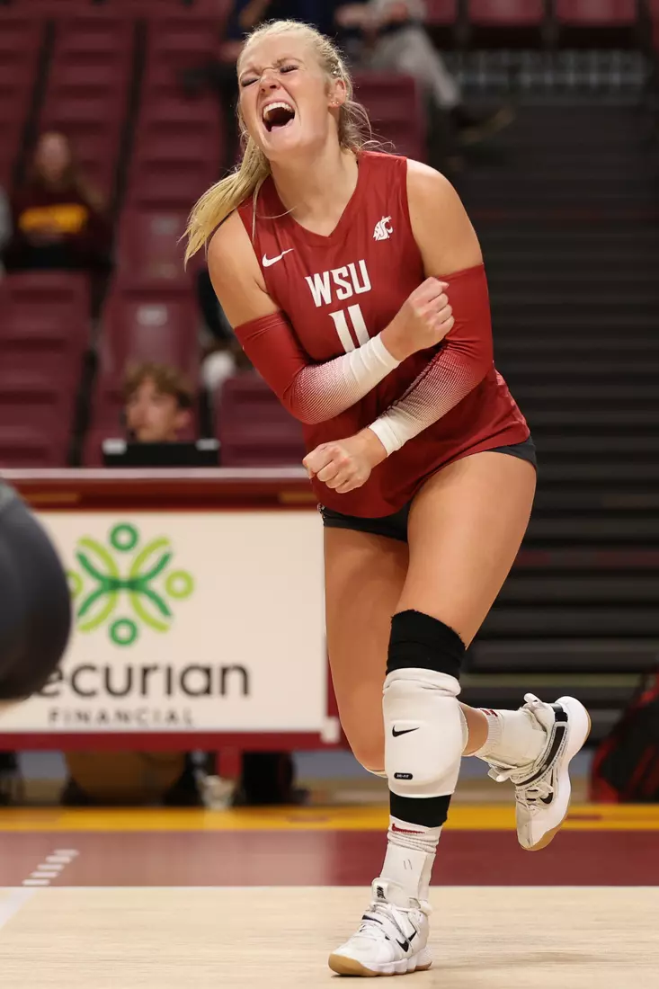 WSU volleyball fell in five sets to No. 22 Pepperdine at the University of Minnesota Diet Coke Classic.