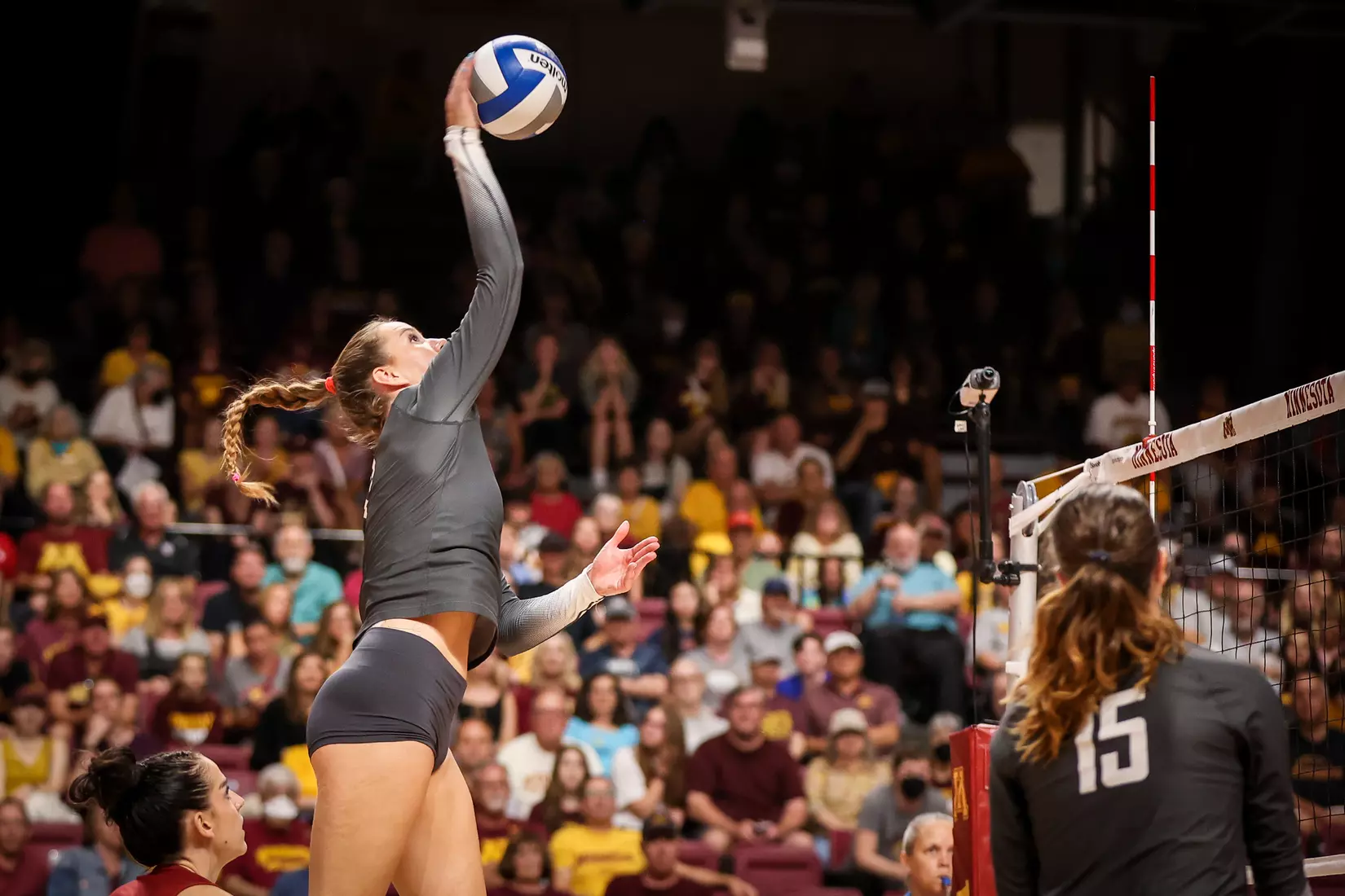 WSU volleyball fell, 3-1, at sixth-ranked Minnesota.