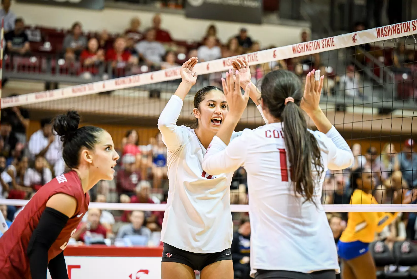 Washington State volleyball defeated CSU Bakersfield, 3-1, on Friday, Sept. 2, 2022.