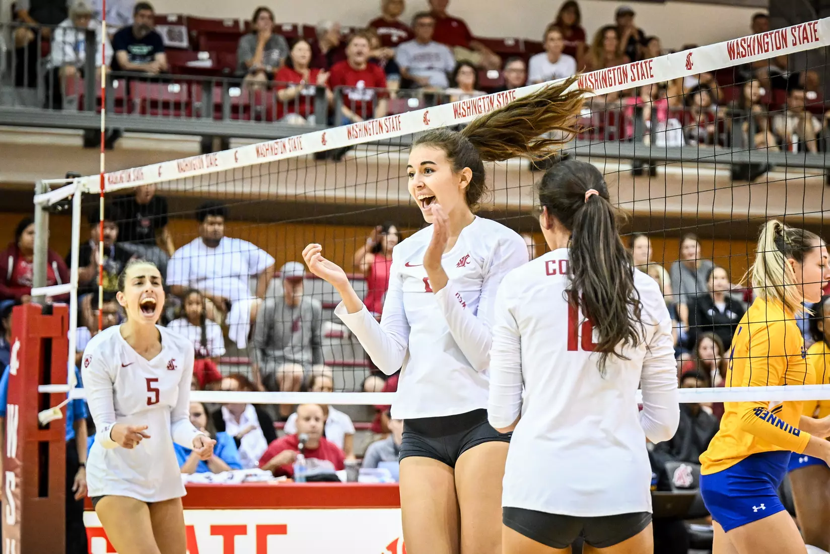 Washington State volleyball defeated CSU Bakersfield, 3-1, on Friday, Sept. 2, 2022.