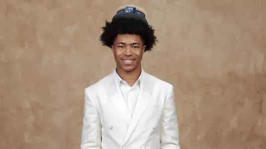 Jaylen Wells poses for Getty Images following his draft selection
