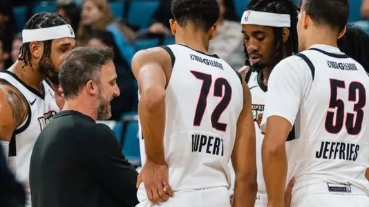 George Galanopoulos coaches the Rose City Remix