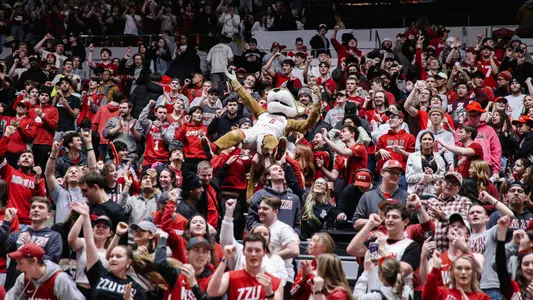 Coug fans cheer after WSU defeats Southern California