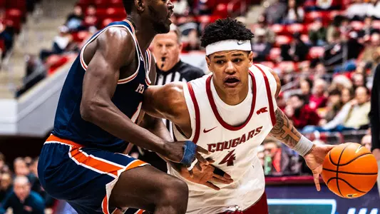 LeJuan Watts drives against Pepperdine, Feb. 8, 2025