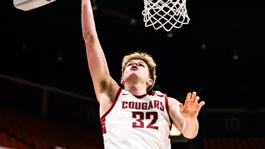 Dane Erikstrup scores a layup against San Diego, Feb. 27, 2025