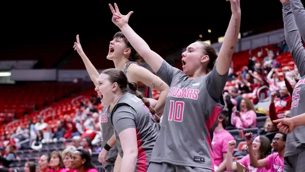 26_2_26 WSU WBB Bench celebrates a bucket against Seattle U