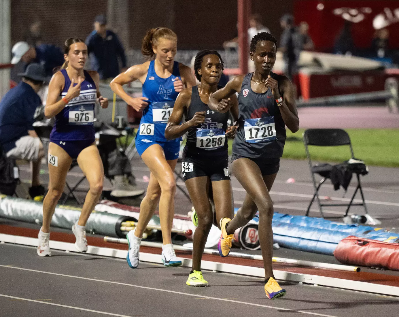 Womens 10000m at NCAA West First Rounds