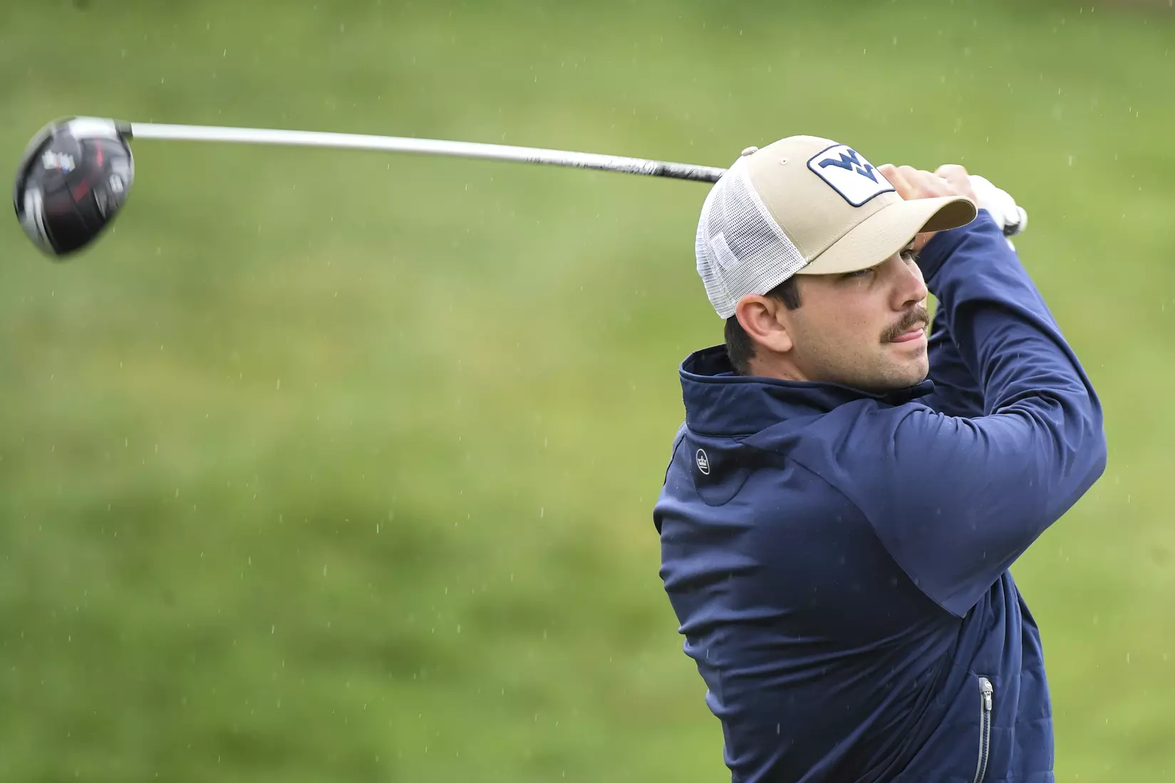 Etienne Papineau tees on ten.