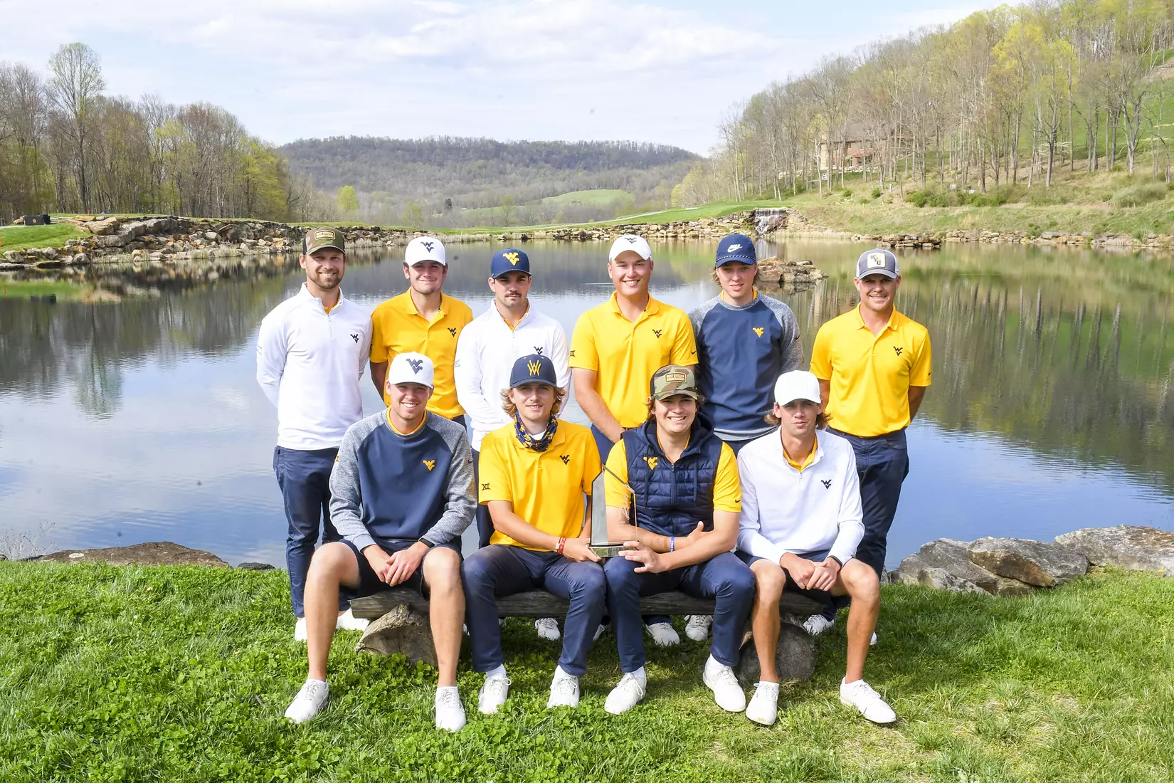 The 2021 Mountaineer Invitational Champions West Virginia University Golf.