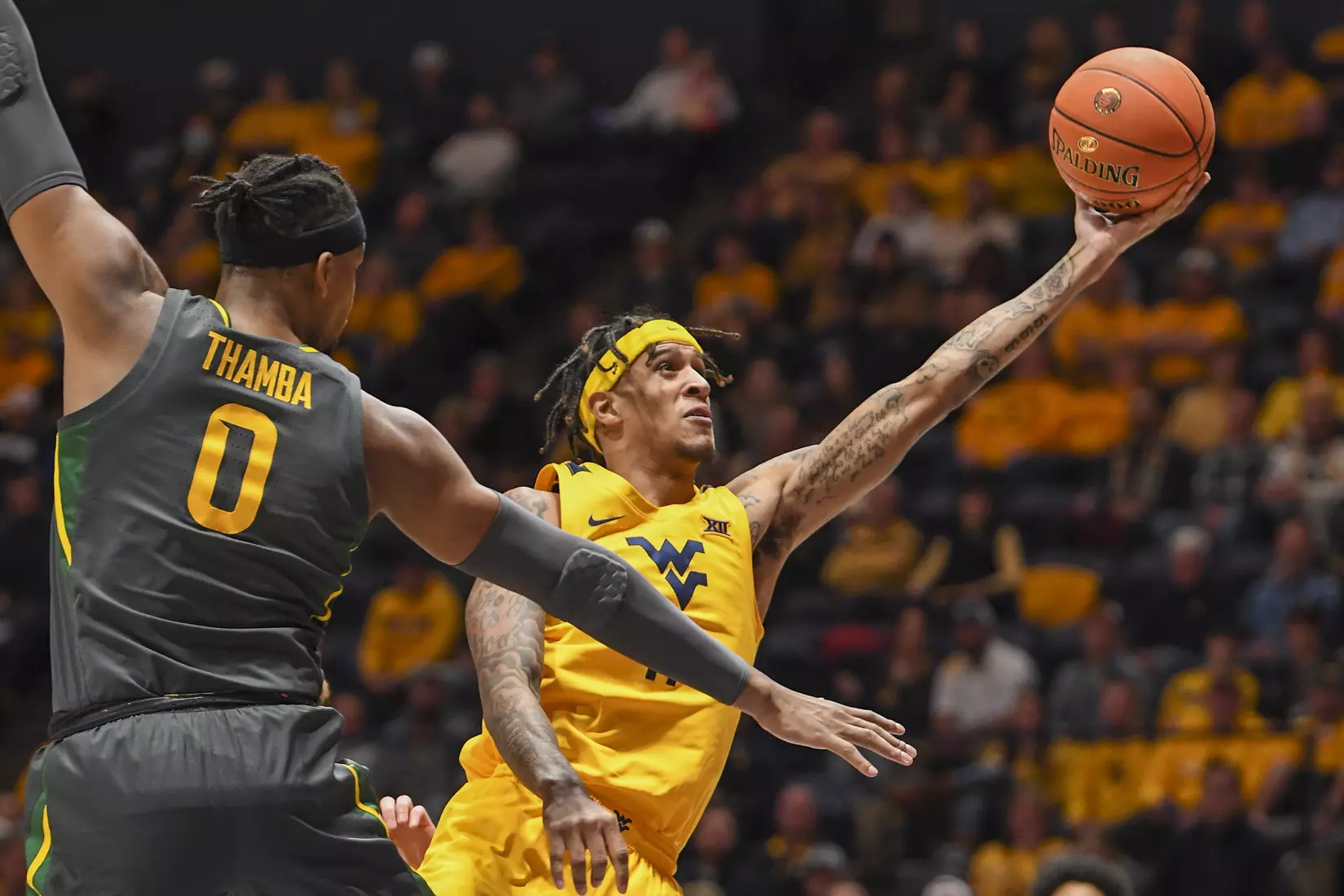 Jalen Bridges drives.