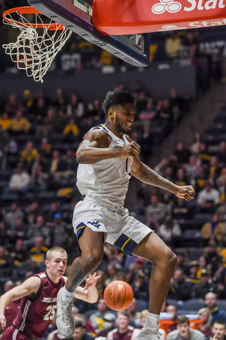 Pauly Paulicap slams.