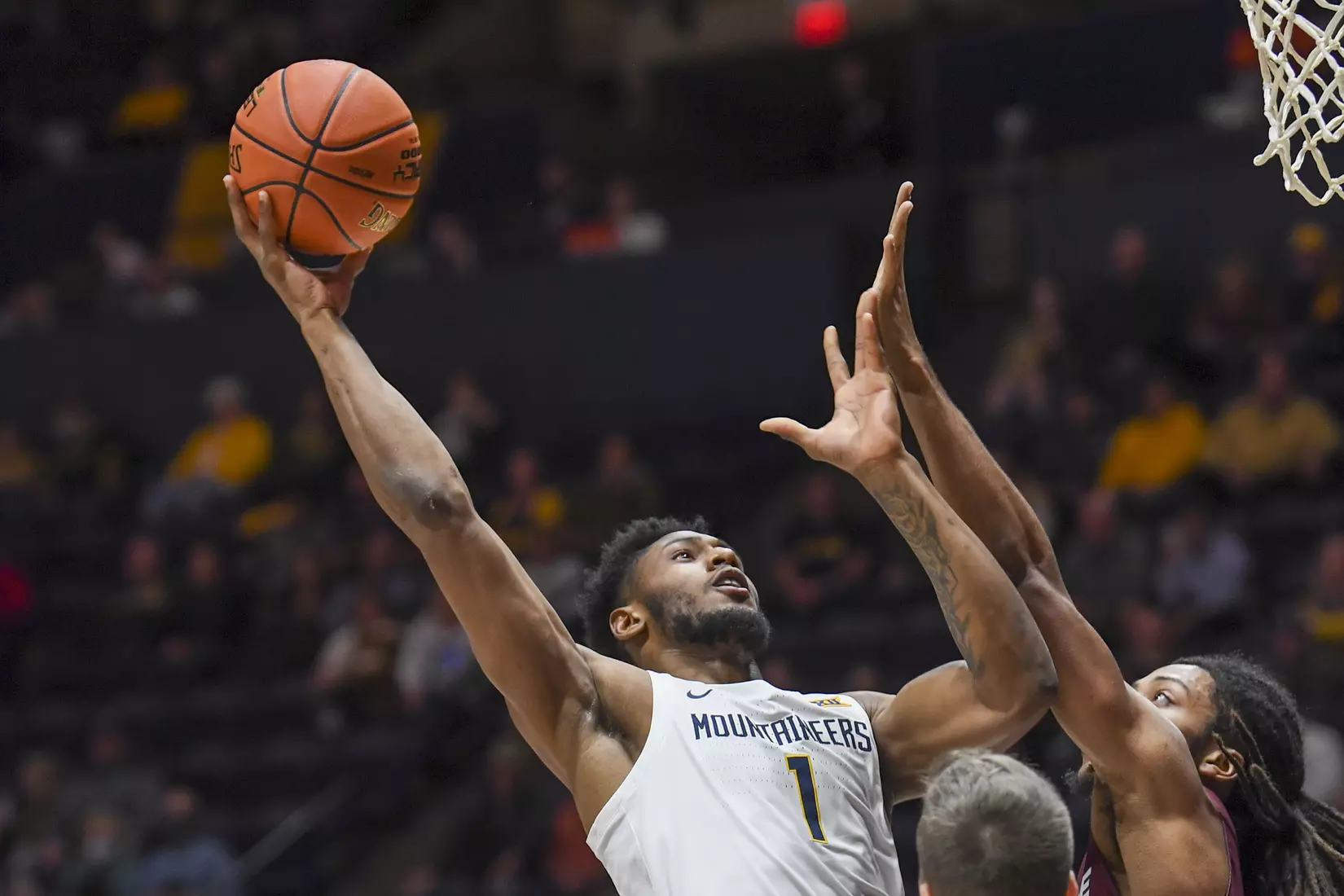 Pauly Paulicap scores in the paint.