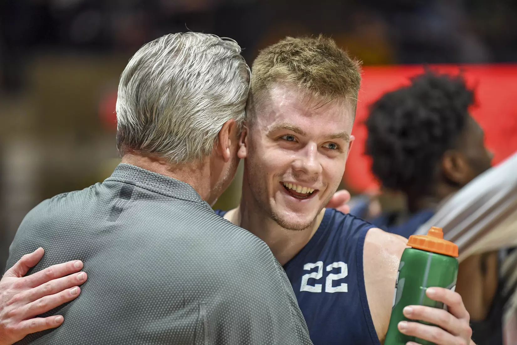 Gold Blue Debut action.