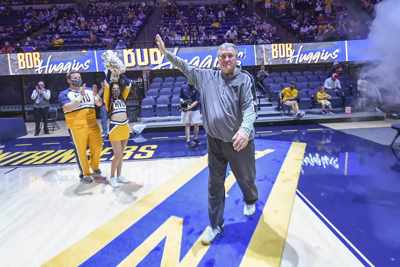 Gold Blue Debut action.