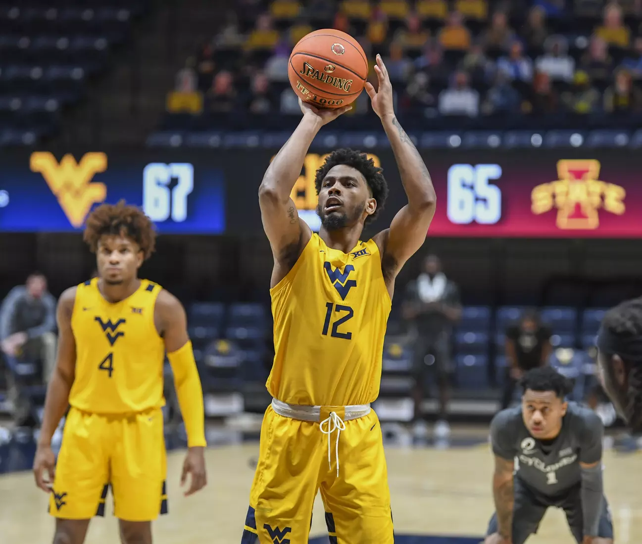 Taz Sherman shoots late-game free throws.