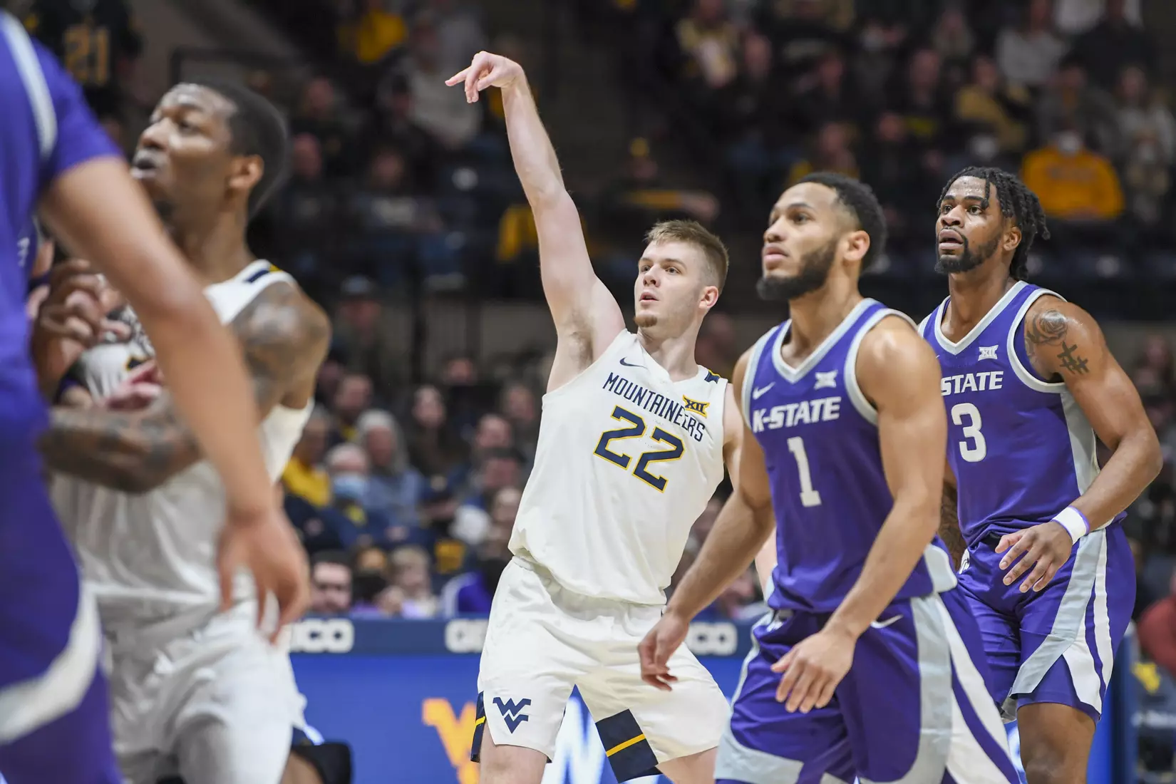 Sean McNeil watches a three.