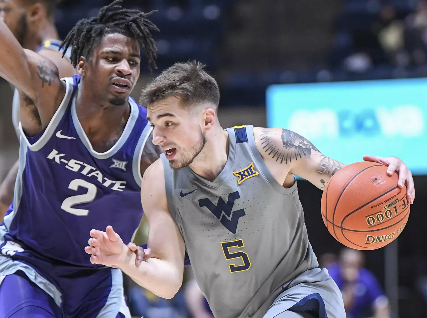 Jordan McCabe drives to the basket.