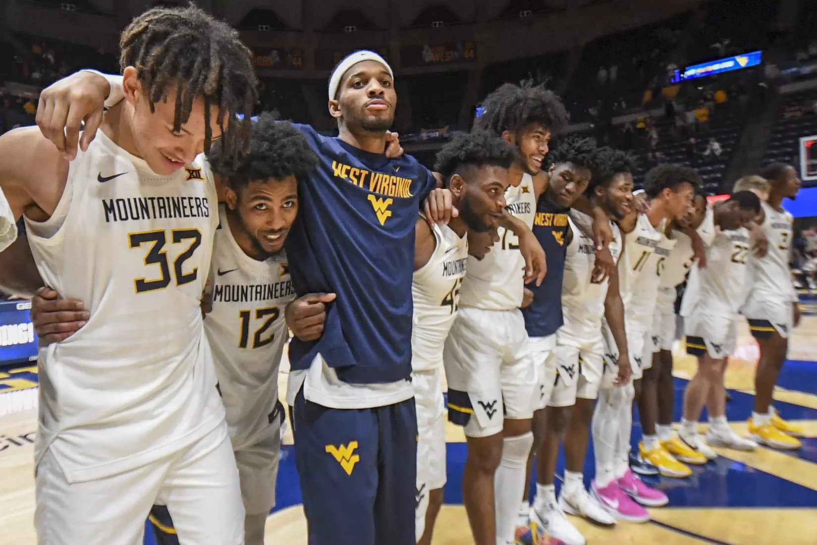 Taz Sherman and the Mountaineers sing Country Roads.